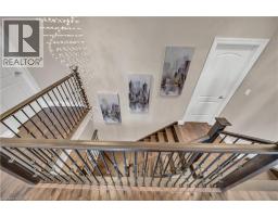 50 HORSESHOE Crescent - 21