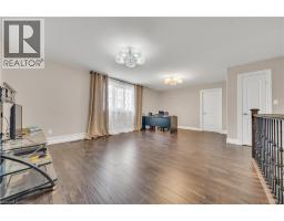 50 HORSESHOE Crescent - 22