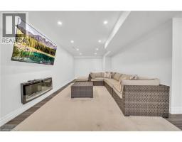 50 HORSESHOE Crescent - 35