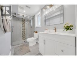 50 HORSESHOE Crescent - 37
