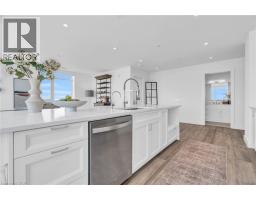 15 GLEBE Street UnitNo. PH2001 - 18