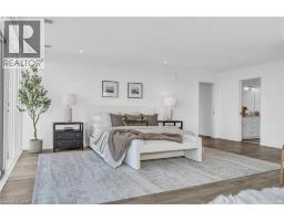 15 GLEBE Street UnitNo. PH2001 - 33