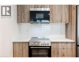 25 WELLINGTON Street S UnitNo. 1107 - 10