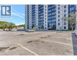 35 GREEN VALLEY Drive UnitNo. 902 - 11