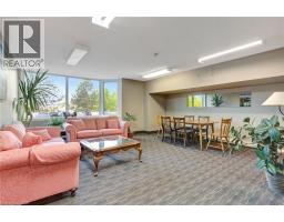 35 GREEN VALLEY Drive UnitNo. 902 - 33