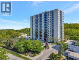 35 GREEN VALLEY Drive UnitNo. 902 - 5