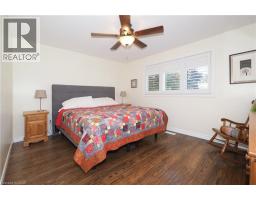 20 GAY Crescent - 22