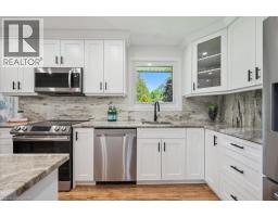 76 LOWER CANADA Crescent - 13