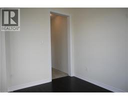 1 BEE Crescent - 15