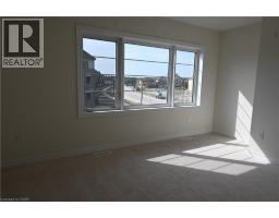 1 BEE Crescent - 27