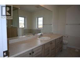 1 BEE Crescent - 31
