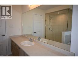 1 BEE Crescent - 32