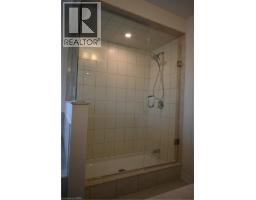 1 BEE Crescent - 33