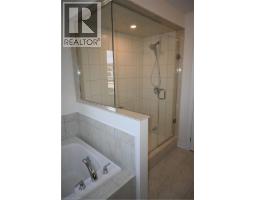 1 BEE Crescent - 35