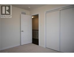 1 BEE Crescent - 36