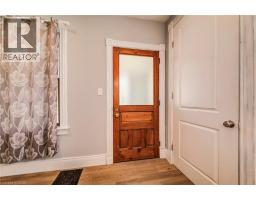 44 YOUNG Street E - 15