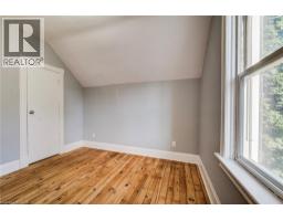 44 YOUNG Street E - 30