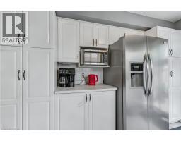194 HOLLYRIDGE Crescent - 11