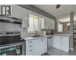 194 HOLLYRIDGE Crescent - 12