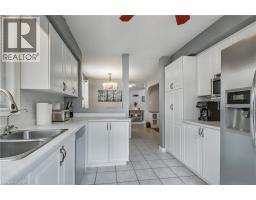 194 HOLLYRIDGE Crescent - 13