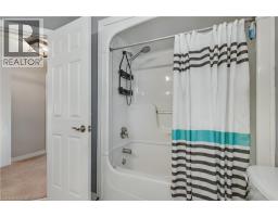 194 HOLLYRIDGE Crescent - 24