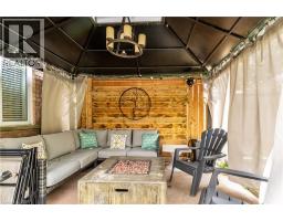 194 HOLLYRIDGE Crescent - 31