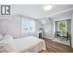 380 DUNDAS Street S - 15
