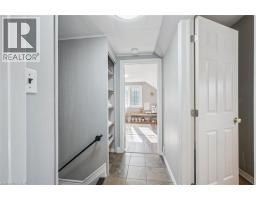 380 DUNDAS Street S - 17