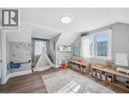 380 DUNDAS Street S - 19