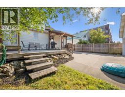 380 DUNDAS Street S - 30