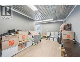 380 DUNDAS Street S - 34