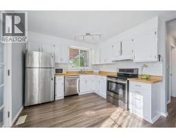 380 DUNDAS Street S - 7