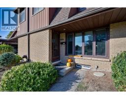130 KINGSWOOD Drive UnitNo. 33 - 2