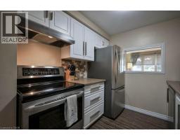 130 KINGSWOOD Drive UnitNo. 33 - 3
