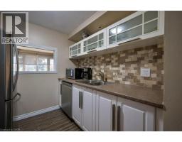 130 KINGSWOOD Drive UnitNo. 33 - 4