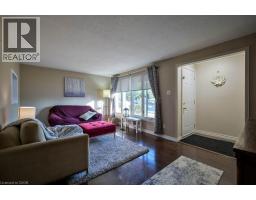 130 KINGSWOOD Drive UnitNo. 33 - 7