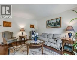 28 MEADOW Crescent - 10