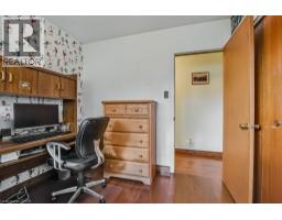 28 MEADOW Crescent - 15