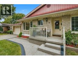 28 MEADOW Crescent - 2