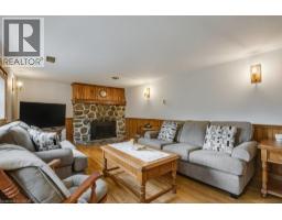 28 MEADOW Crescent - 21