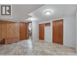 28 MEADOW Crescent - 25