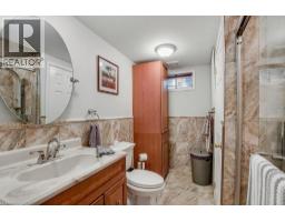 28 MEADOW Crescent - 26