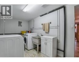 28 MEADOW Crescent - 27
