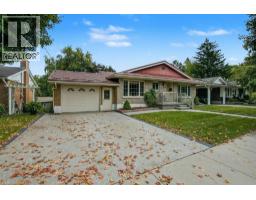 28 MEADOW Crescent - 38