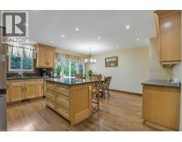 28 MEADOW Crescent - 5