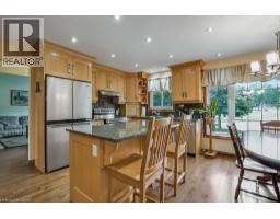 28 MEADOW Crescent - 6
