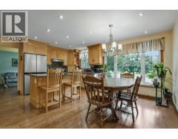 28 MEADOW Crescent - 7