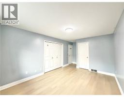 33 BANKSIDE Drive - 31