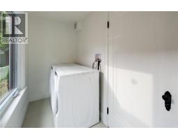 268 CAMERON Street N - 14
