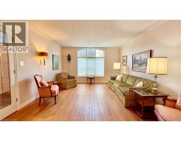 4 ORCHARD Crescent - 10